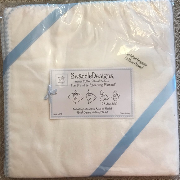 Swaddle Designs Ultimate Receiving Blanket ivory with blue trim - Picture 2 of 3